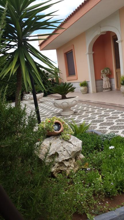 B&B L'Oasi Del Sole Uggiano La Chiesa Exterior photo
